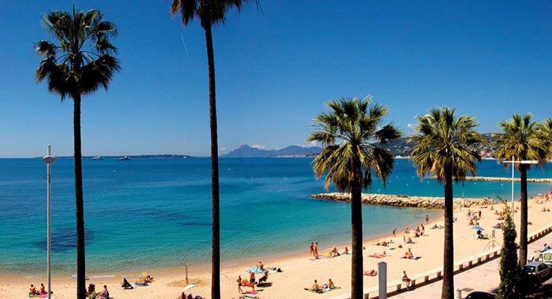 Ti Caz Kreol - Juan Plages Les Pieds Dans L'Eau Apartment Exterior photo